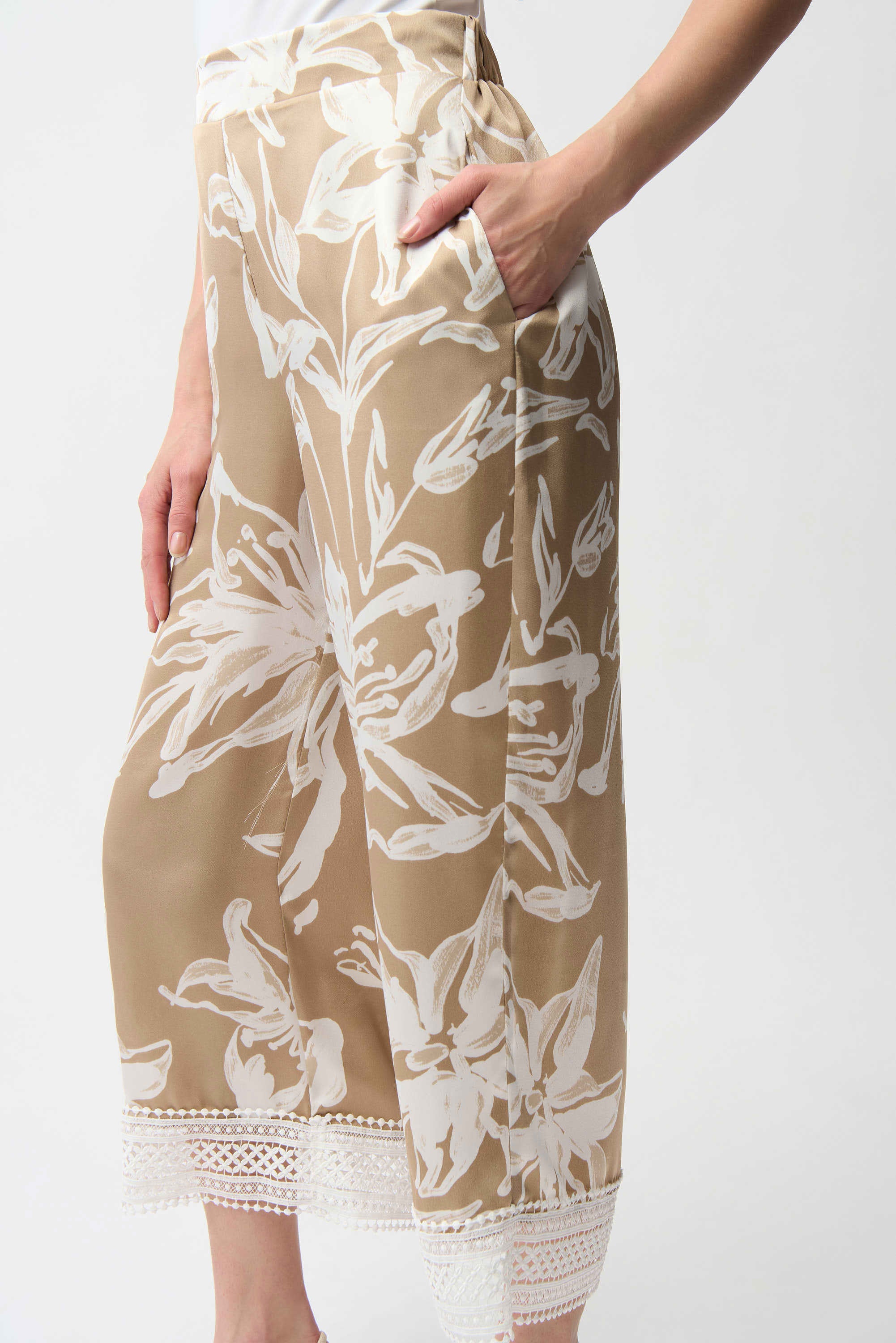 JOSEPH RIBKOFF TROUSER STYLE 261023 COLOUR BEIGE/VANILLA