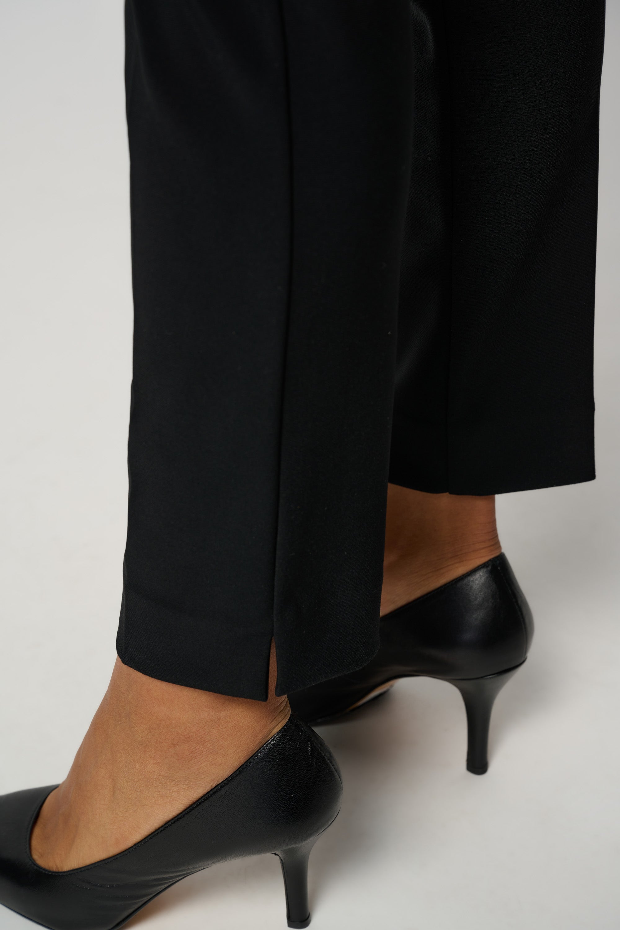 JOSEPH RiBKOFF SLIM PANT STYLE 144092NOS IN BLACK