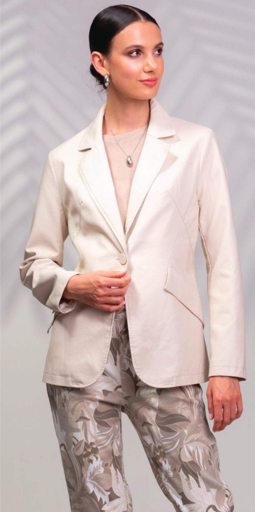 ALISON SHERI FAUX LEATHER JACKET STYLE A45168 COLOUR SAND