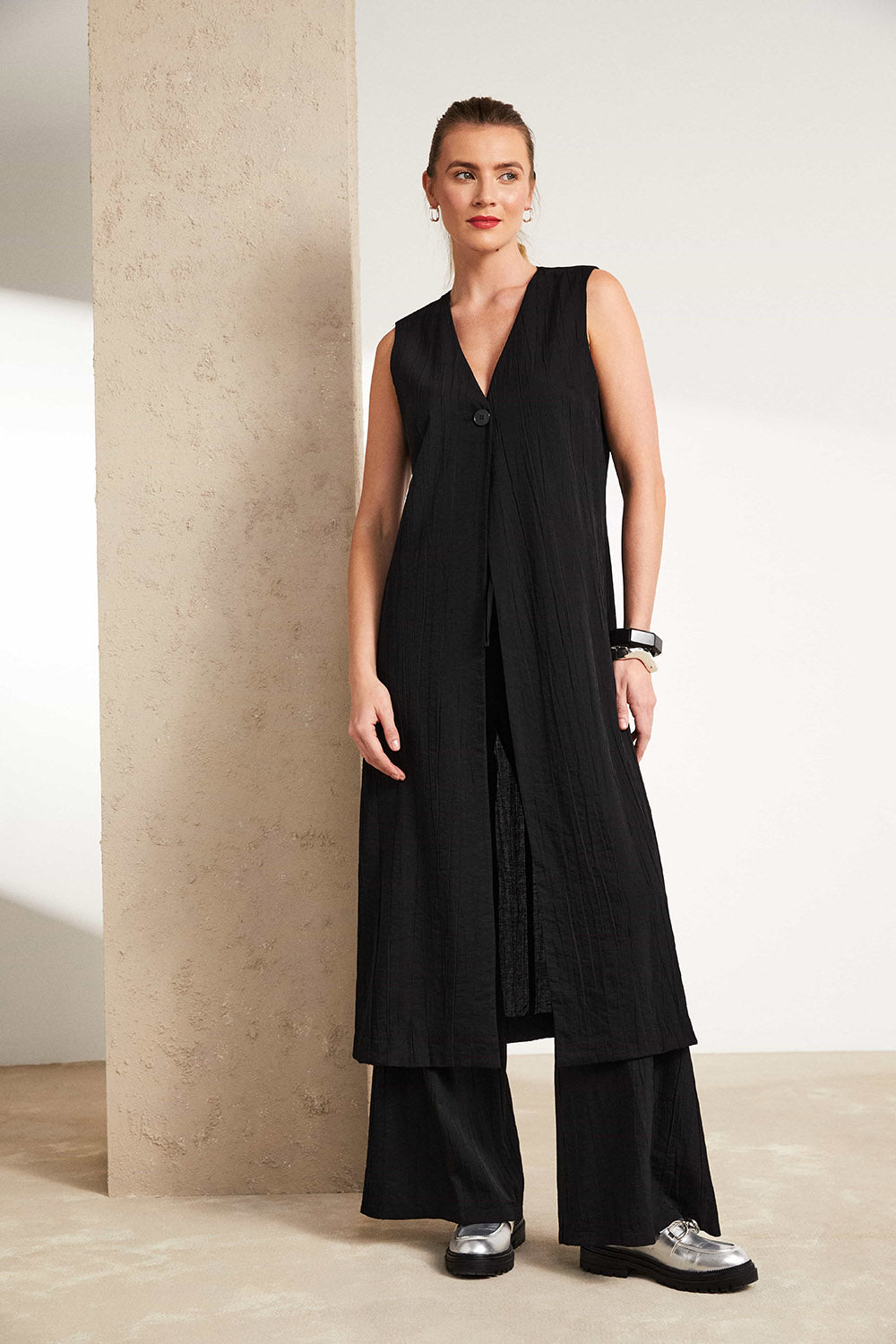 NAYA LONG LENGTH CRINKLE WAISTCOAT STYLE NAS25256 COLOUR BLACK