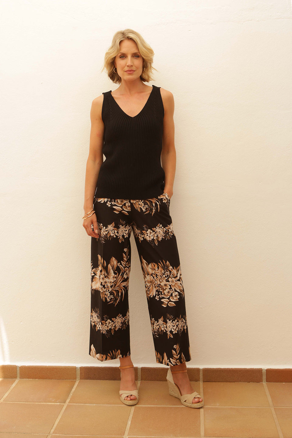 POMODORO TROPICAL FLORAL CULOTTES | STYLE 72404 | COLOUR BLACK