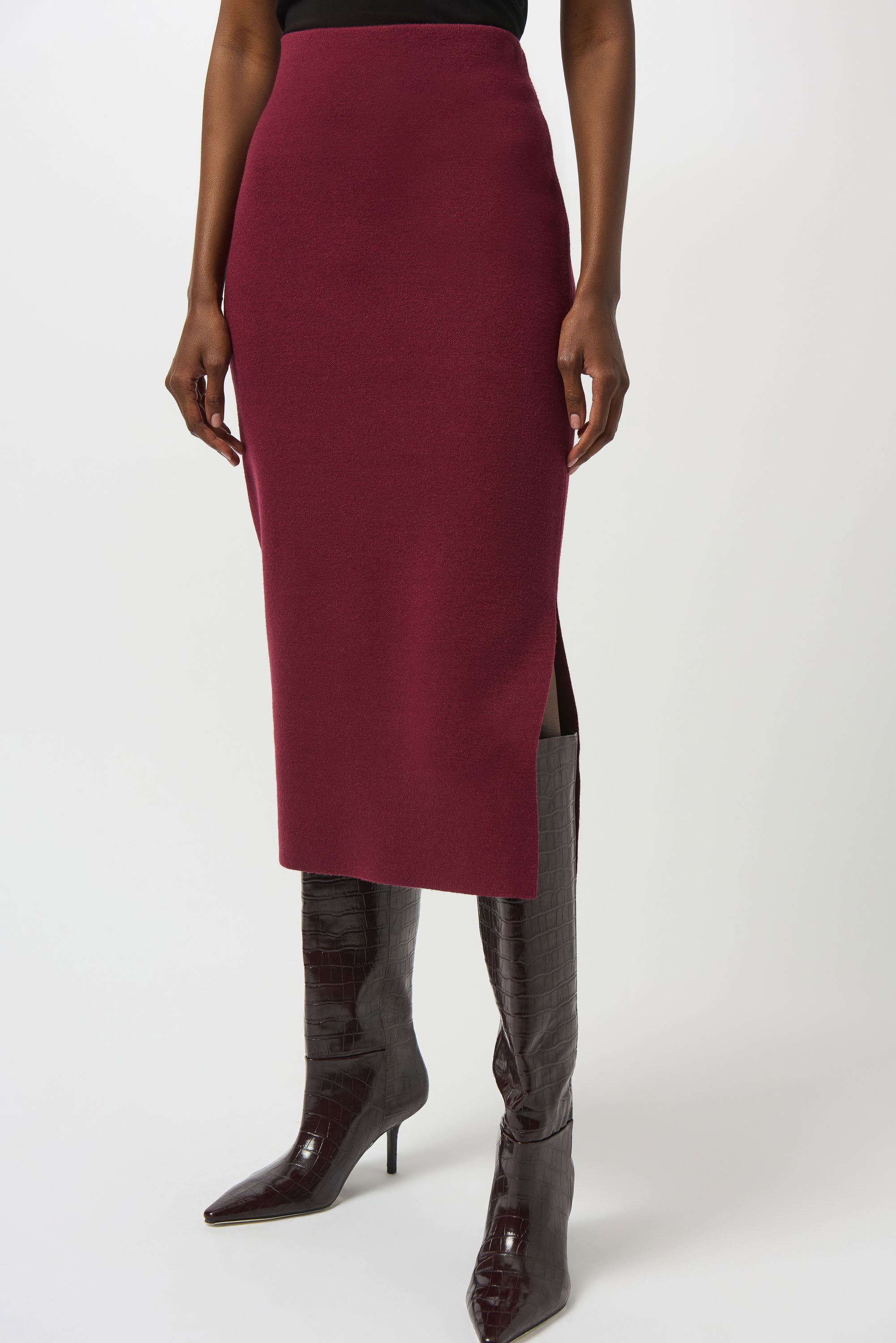 JOSEPH RIBKOFF SKIRT STYLE 243967F25 COLOUR MERLOT