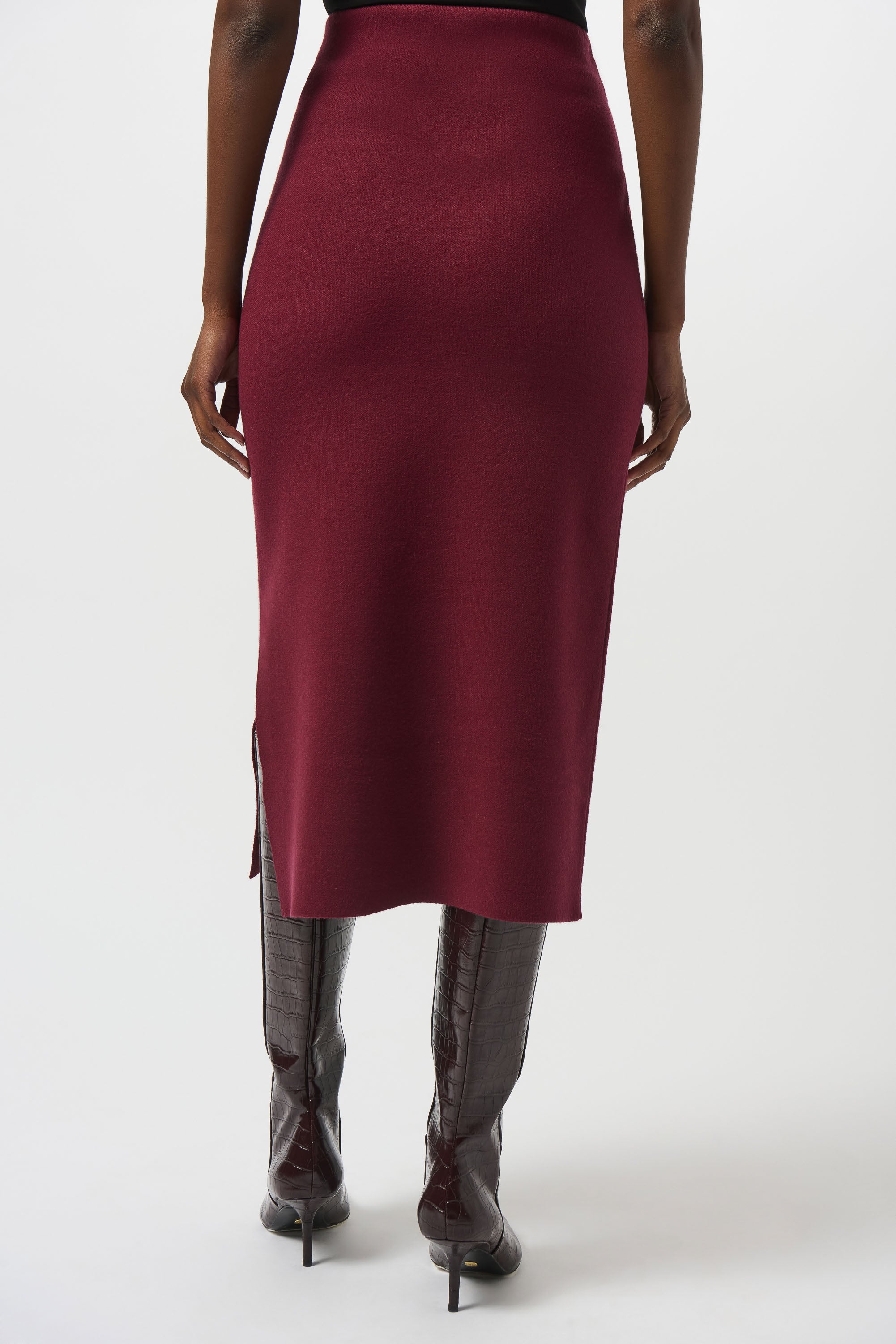 JOSEPH RIBKOFF SKIRT STYLE 243967F25 COLOUR MERLOT