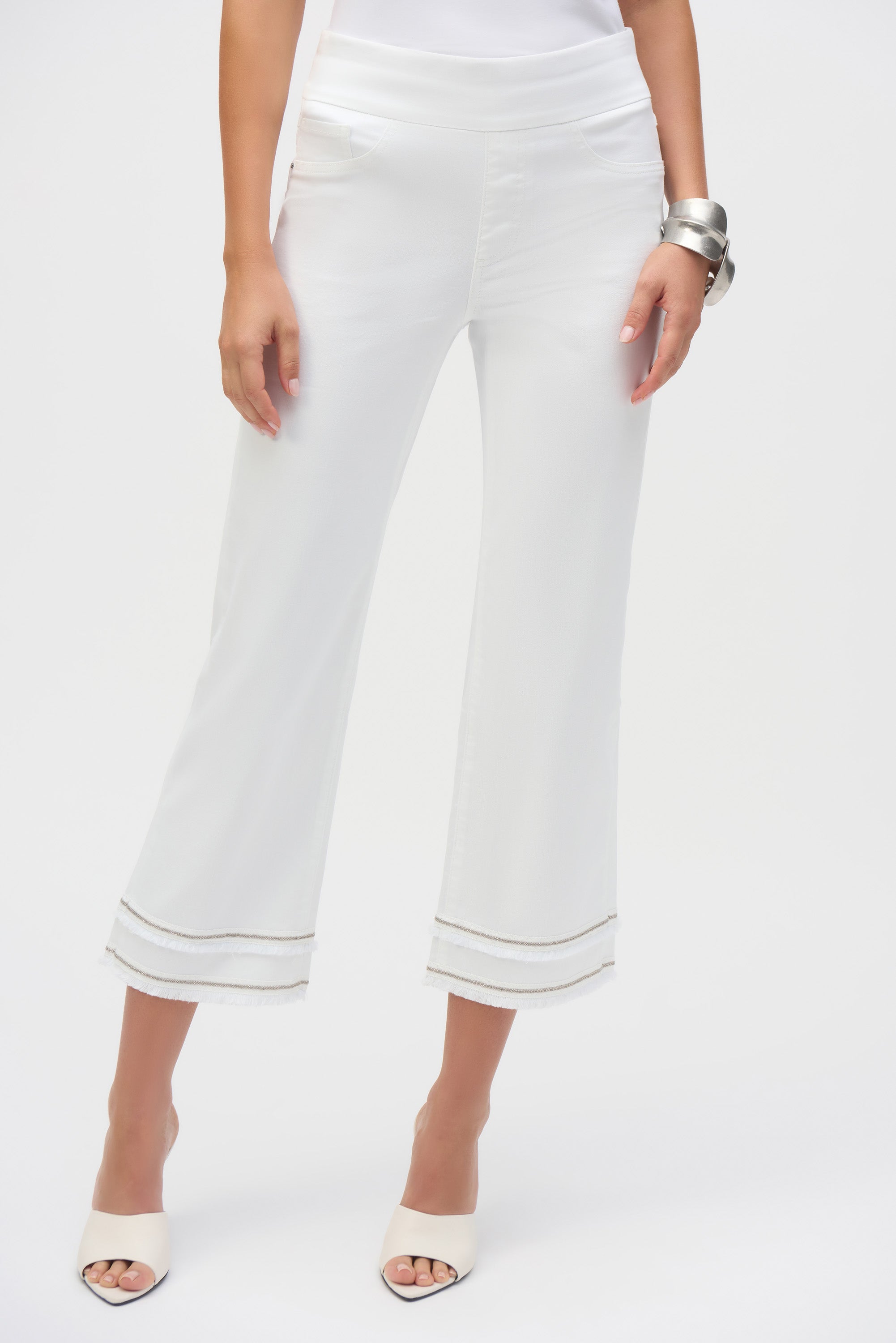 JOSEPH RIBKOFF STRETCH STRAIGHT CROP JEAN STYLE 252913 COLOUR WHITE