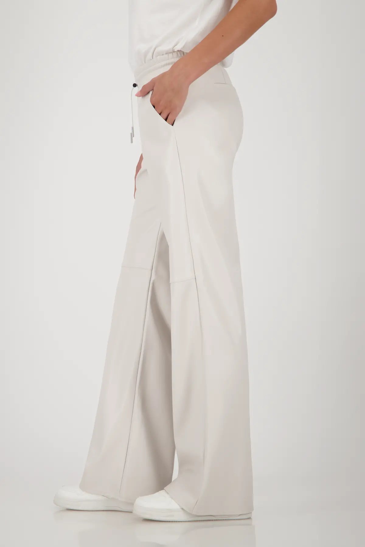 MONARI STRAIGHT CUT TROUSER STYLE 808752 COLOUR OAT MILK