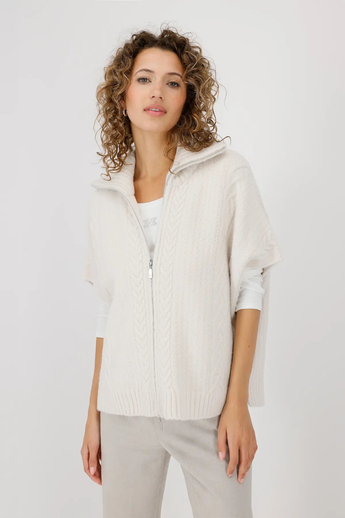 MONARI KNITTED JACKET WITH CABLE PATTERN STYLE 808984 COLOUR OAT MILK