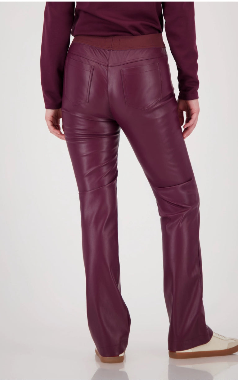 MONARI STRAIGHT LEG FAUX LEATHER TROUSER STYLE 808753 COLOUR BORDEAUX