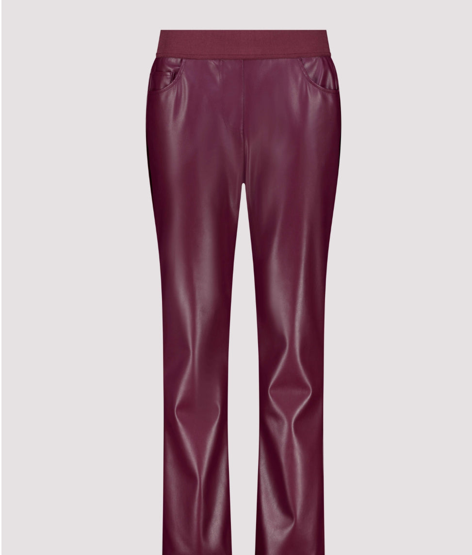 MONARI STRAIGHT LEG FAUX LEATHER TROUSER STYLE 808753 COLOUR BORDEAUX