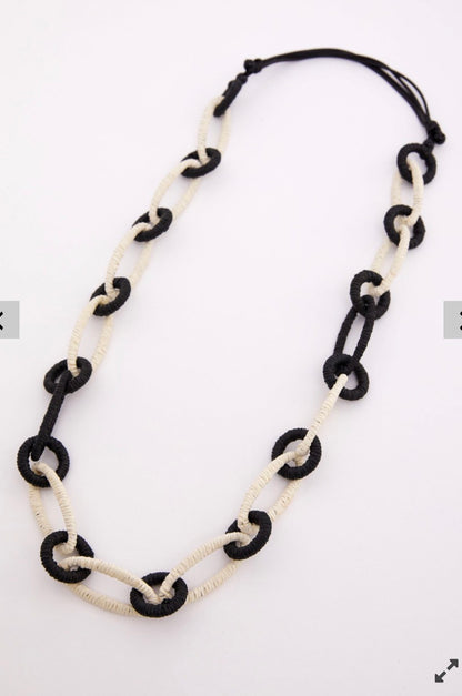 NAYA LOOP NECKLACE STYLE NAS26350