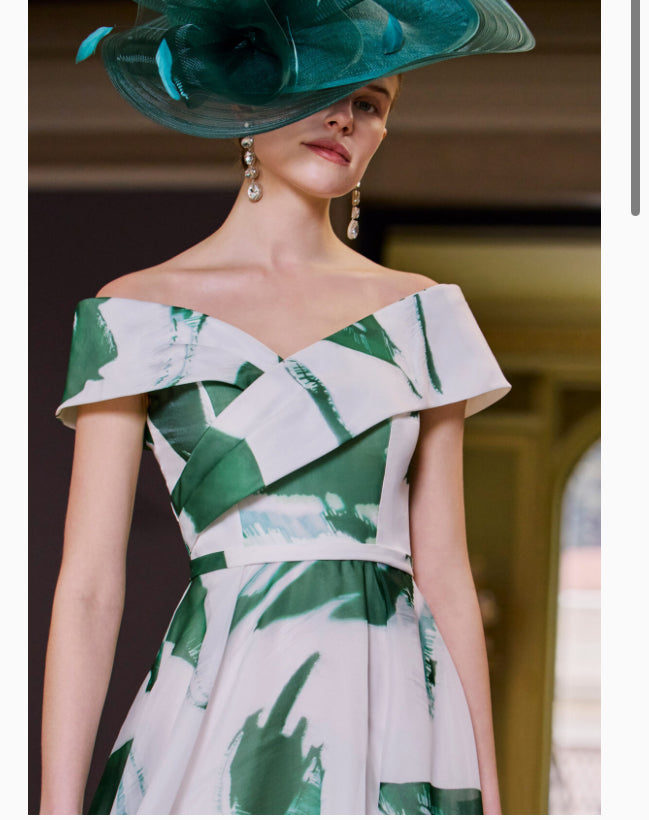 COUTURE CLUB DRESS STYLE 1G2MB COLOUR ELM GREEN