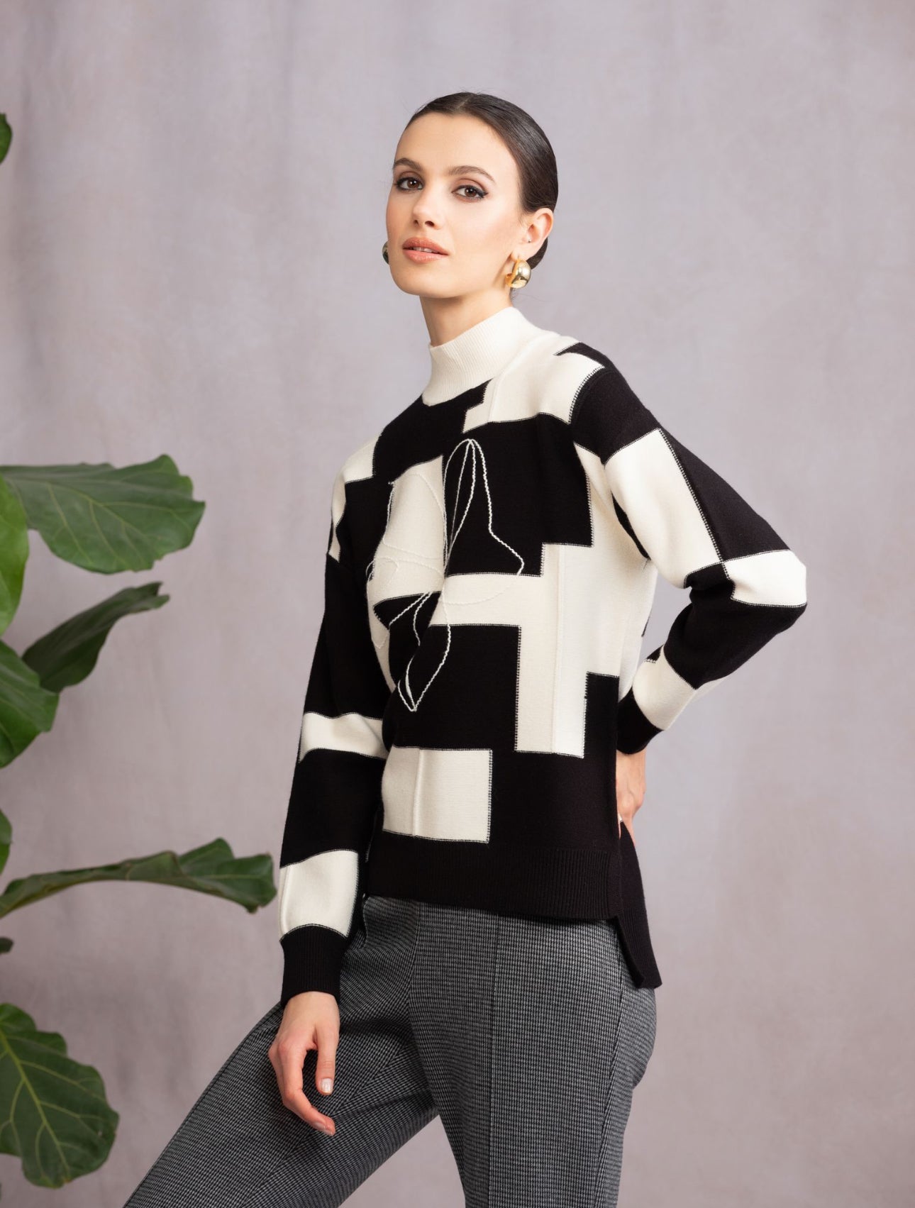 ALISON SHERI SWEATER  STYLE A46238 COLOUR BLACK/CREAM