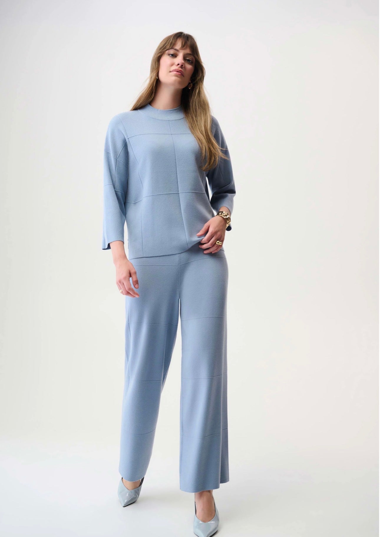 JOSEPH RIBKOFF VISCOSE STRAIGHT SWEATER STYLE 261981 COLOUR CHAMBRAY
