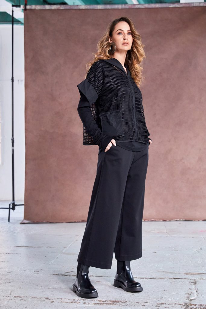 NAYA CROP TROUSERS STYLE NAW25257 COLOUR BLACK